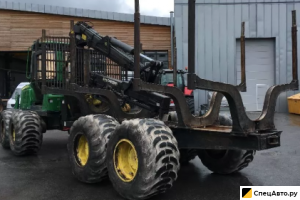 Форвардер John Deere 1510E