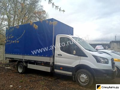 Тентованный автомобиль Ford Transit