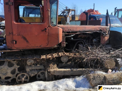 Гусеничный трактор ДТ-75