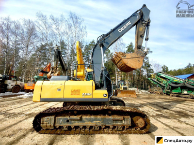 Гусеничный экскаватор John Deere E260LC