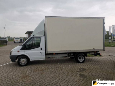 Промтоварный фургон Ford Transit