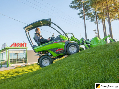 Мини-погрузчик Avant 220