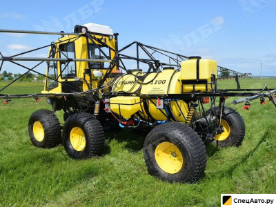 Самоходный опрыскиватель Рубин-1200