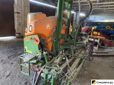 Навесной опрыскиватель Amazone UF901