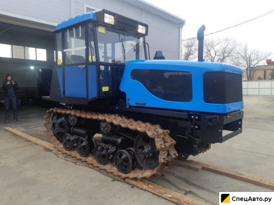 Гусеничный трактор ДТ-75