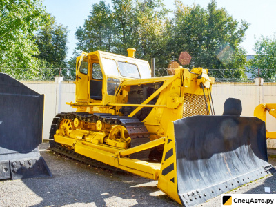 Средний бульдозер ЧТЗ Т-170