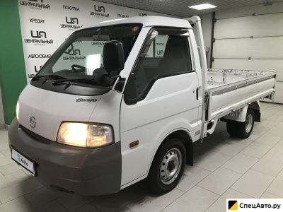 Бортовой автомобиль Mazda Bongo