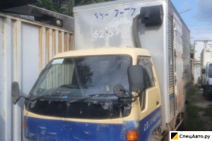 Промтоварный фургон Toyota Dyna