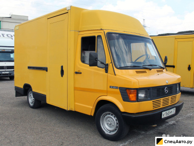 Промтоварный фургон Mercedes-Benz 308D