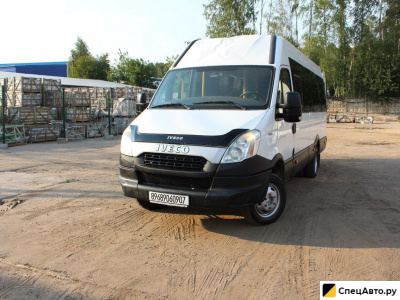 Микроавтобус Iveco Daily