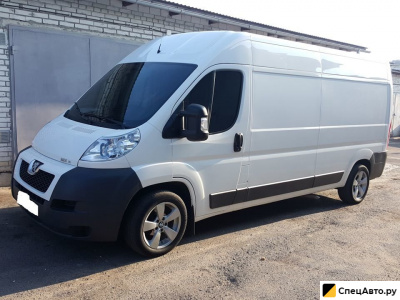 Цельнометаллический фургон Peugeot Boxer