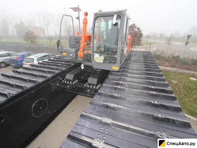 Понтонное шасси Aquatrack