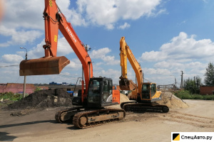 Гусеничный экскаватор Hitachi ZX180