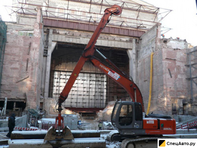 Гусеничный экскаватор  Hitachi ZX225