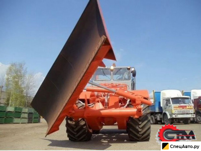 Колесный бульдозер Кировец ДМ-15