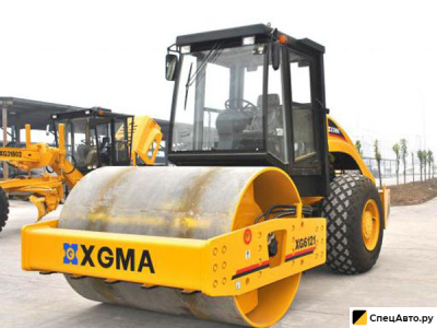 Грунтовый каток XGMA 6102