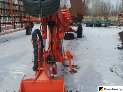 Плуг Kuhn Challenger оборотный