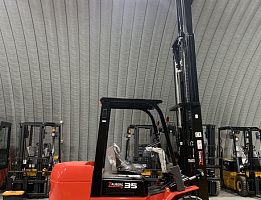 Продажа вилочного автопогрузчика Zauberg CPCD35-M1C