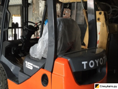 Вилочный погрузчик Toyota 62-8FD15