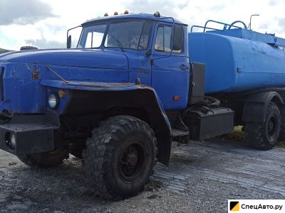 Бензовозный грузовик Урал 4320