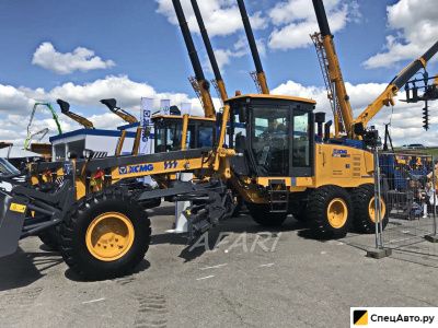 Автогрейдер XCMG GR215A