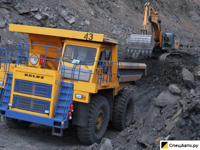 Карьерный самосвал Белаз 7555Е