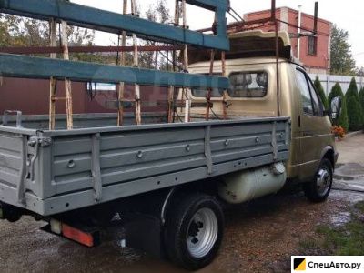 Стекловозный грузовик ГАЗ 3302