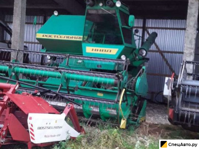 Зерноуборочный комбайн Ростсельмаш Нива Эффект