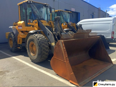 Фронтальный погрузчик Volvo L90F
