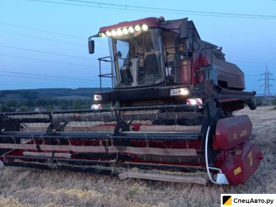 Уборка урожая, комбайн