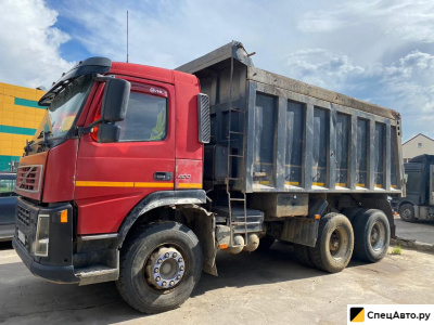 Самосвал Volvo  