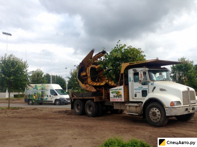 Пересадчик деревьев Kenworth T-300