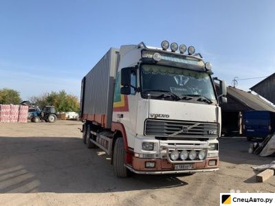 Тентованный грузовик Volvo FH