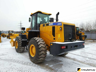 Фронтальный погрузчик SEM 656D