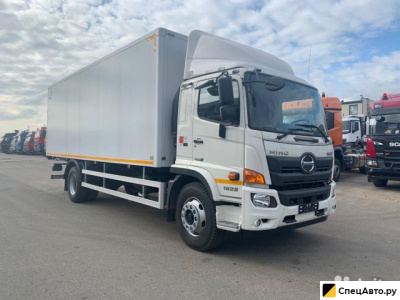Грузовой фургон Hino 500