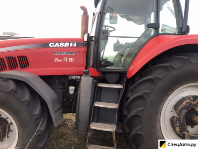 Трактор Case IH Magnum 335