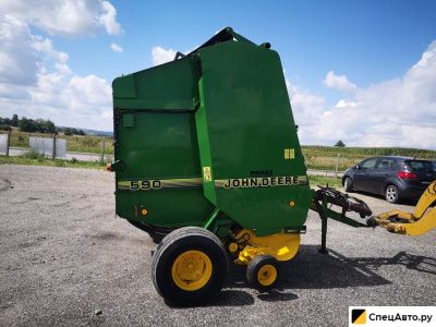 Пресс-подборщик John Deere 592