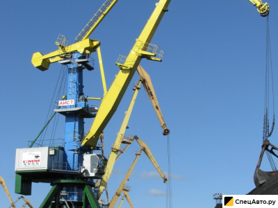Портальный кран АИСТ