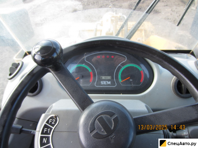 Фронтальный погрузчик SEM 636D