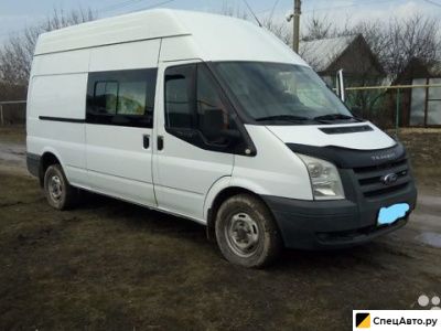 Цельнометаллический фургон Ford Transit