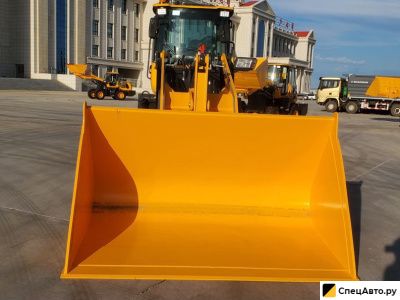 Фронтальный погрузчик Granit 930