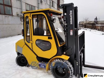 Вилочный погрузчик Komatsu FD30T-17