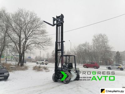 Вилочный погрузчик Komatsu FG30T-16