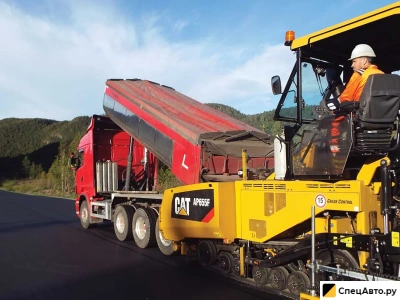 Асфальтоукладчик Caterpillar AP655F