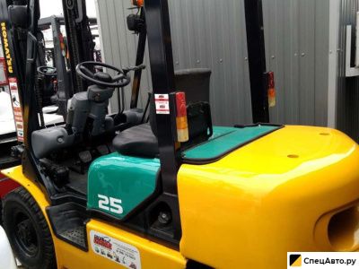 Вилочный погрузчик Komatsu FG25T-16