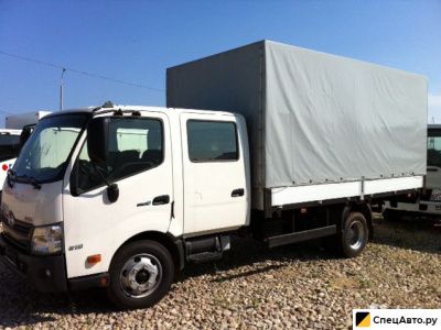 Бортовая платформа с тентом на шасси hino XZU720L