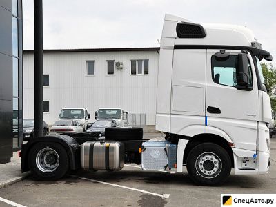 Седельный тягач Mercedes-Benz Actros