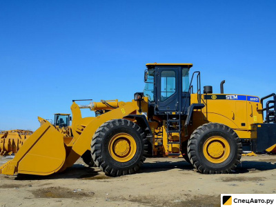 Фронтальный погрузчик SEM 660D