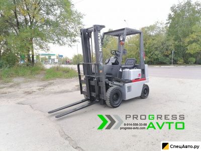 Вилочный погрузчик Nissan FG15