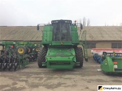 Зерноуборочный комбайн John Deere W650